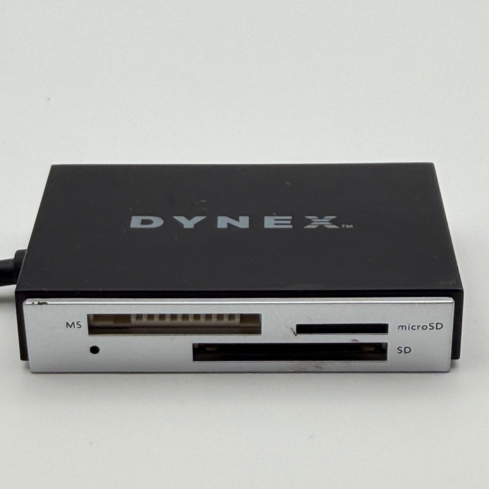 Dynex DX CR212 Compact USB Memory Card Reader‎ MS SD MicroSD Black